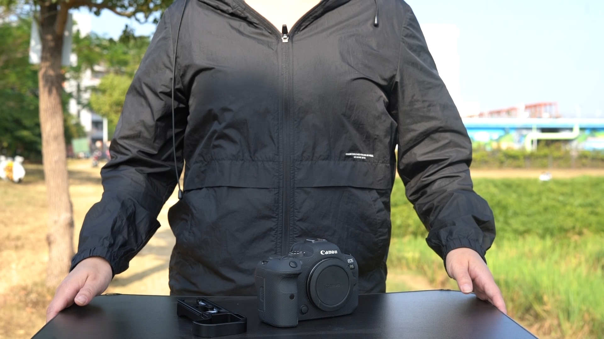 Canon R5/R6/R6Mark II Cameras Handgrip Expansion Grip with Quick Release Plate for Arca Release clip, Lightweight Handle