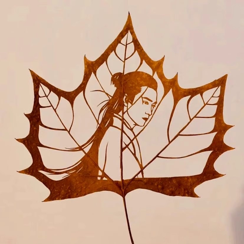 Custom Leaf Carving with Photo - Handmade DIY Real Leaf Art - Unique Birthday Gift for Her/Him