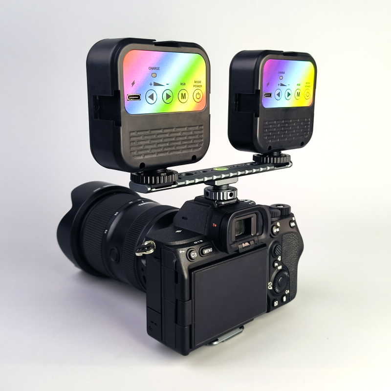 All-metal double-headed hot shoe extension adapter bracket camera light-supplementing light microphone multi-interface universal accessories one divided into two one minute three cold shoe PTZ external expansion stand stabilizer